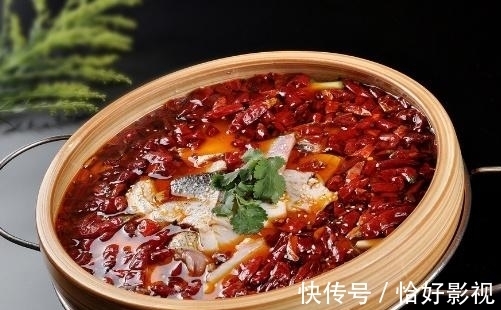 黄晓明|陈赫孟非黄晓明陪网红吃饭？吃的不仅是饭，更是出现在年轻人面前的机会