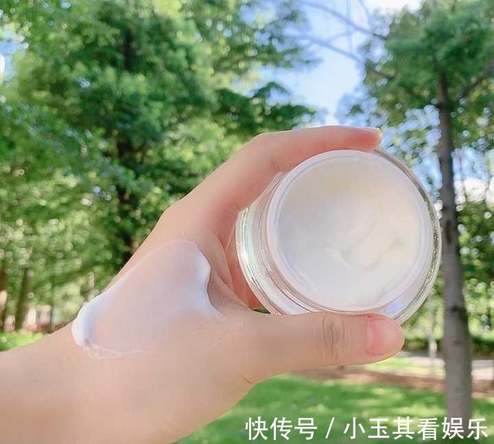 美白|嘴唇周围发黑是怎么回事?如何美白呢?