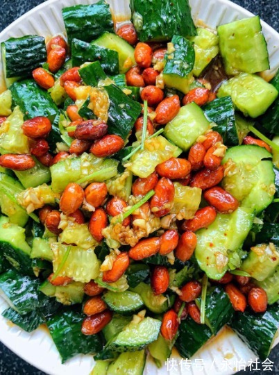 凉拌黄瓜|凉拌黄瓜别直接加盐腌了,大厨教你一招,黄瓜爽脆入味特好吃!