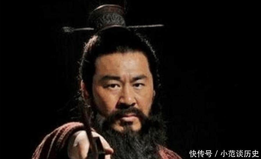 曹操|曹操处死陈宫是直接砍头, 杀吕布却为何先勒死, 后“枭首”