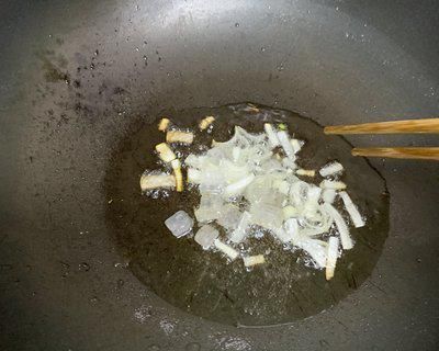 一个人能吃两盘的油焖笋