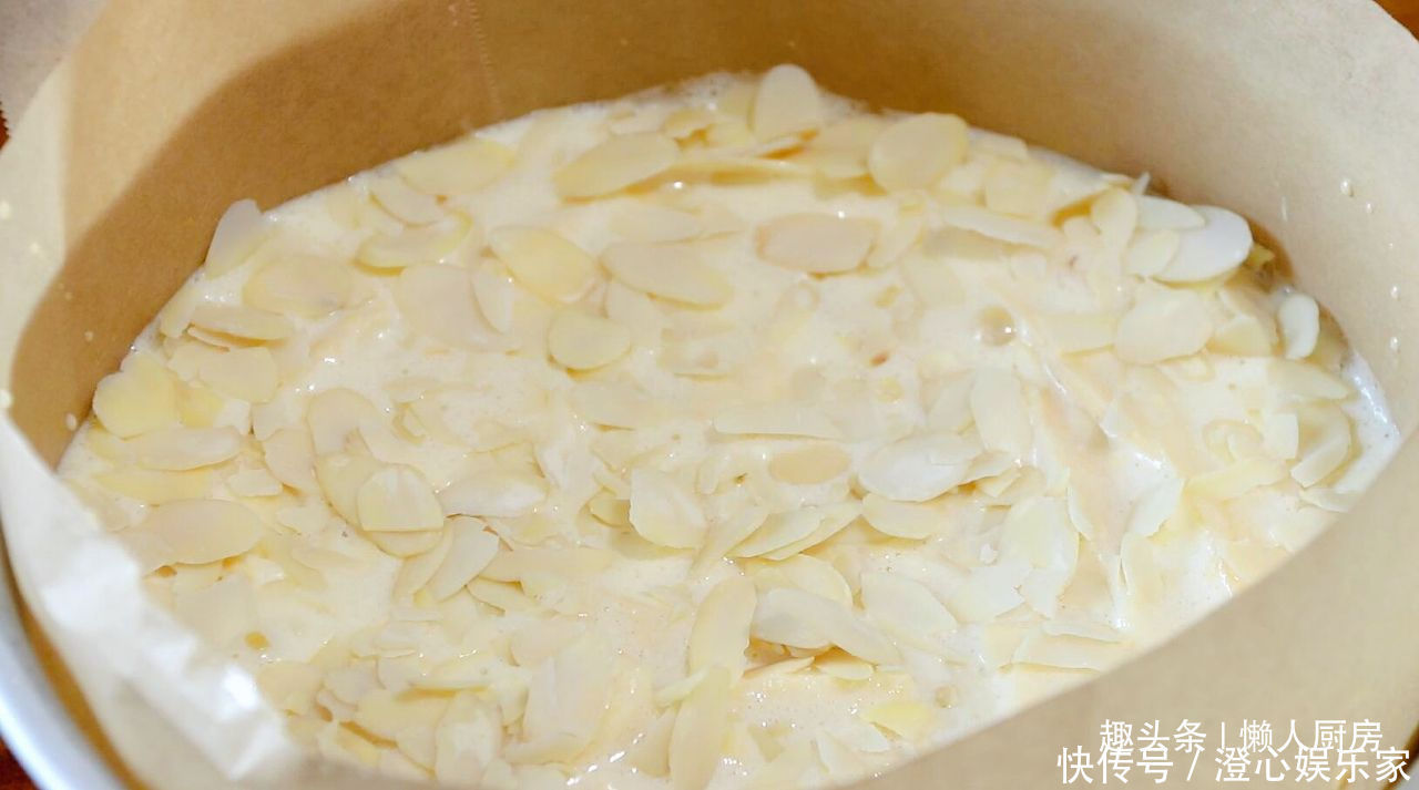 2个苹果,2个鸡蛋,教你苹果蛋糕的做法,淡淡水果香,吃着不腻