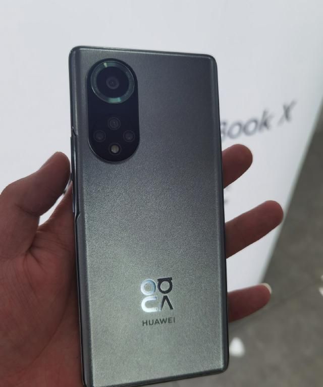 teme|华为nova9线下真机曝光,套娃"荣耀50",定价更加亲民