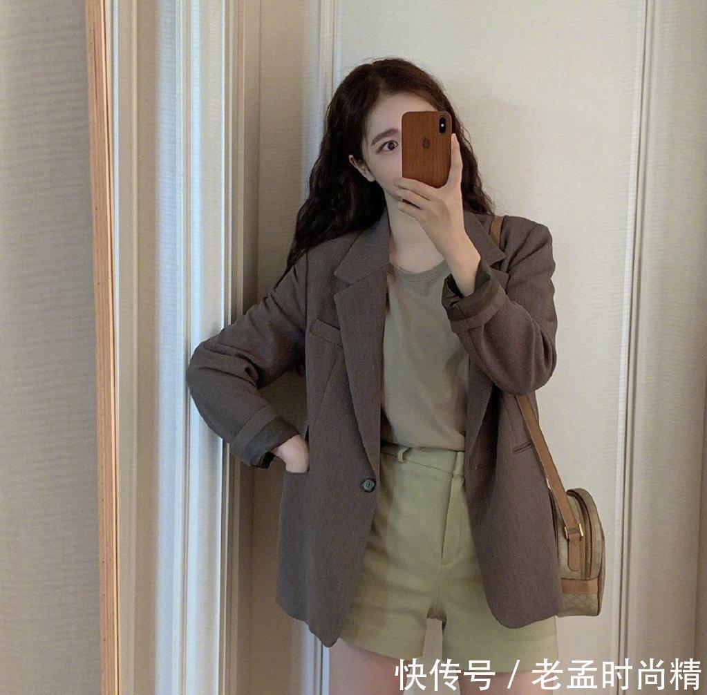 日常简约的时尚穿搭, 做一个棕色系的穿搭女孩, 你就是焦点