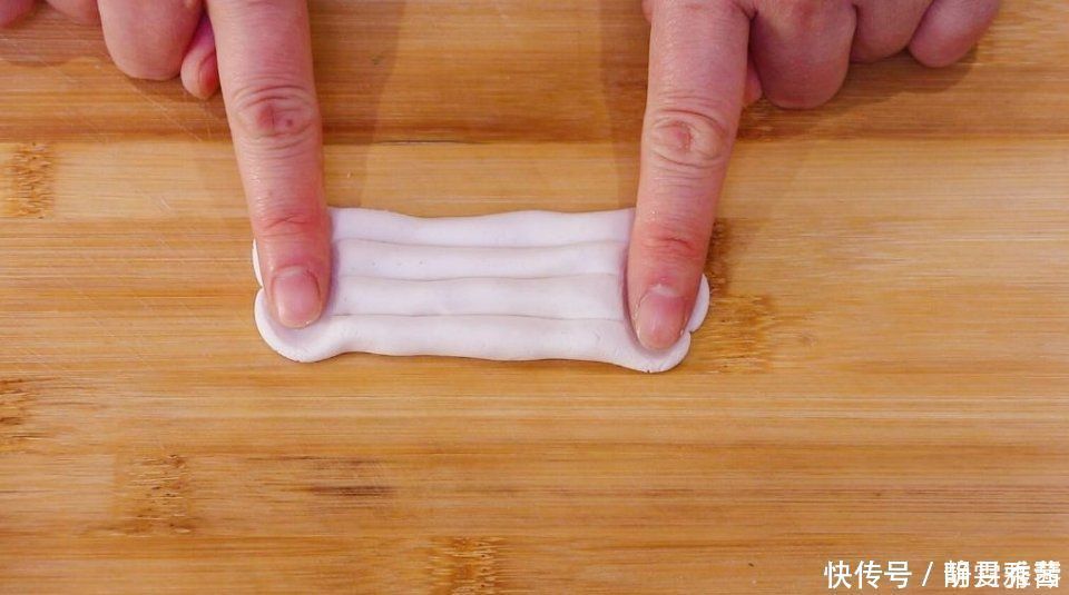 白糖和糯米粉还能这么吃,第一次吃就吃上瘾了,外酥里糯