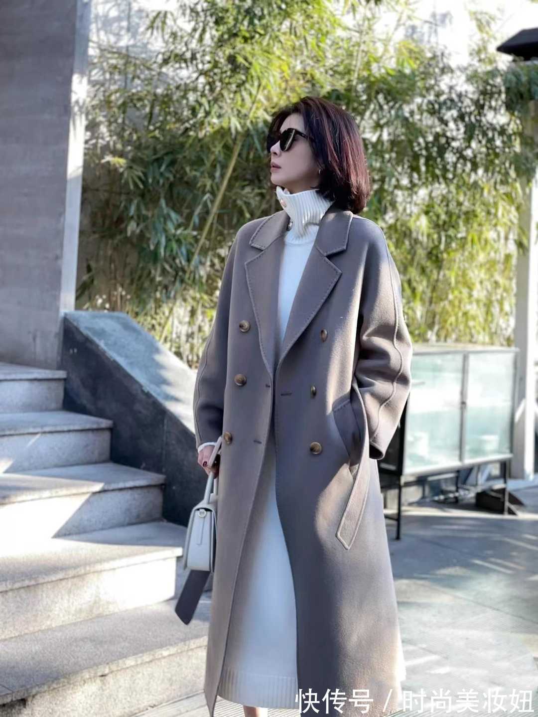 配饰|真正会打扮的中年女人,穿衣都在做“减法”,基础款穿出好气质