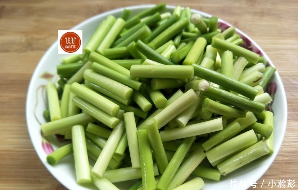 蒜薹|饭店最火的家常菜,10块钱不到,两三下就炒好,家人吃过都说好