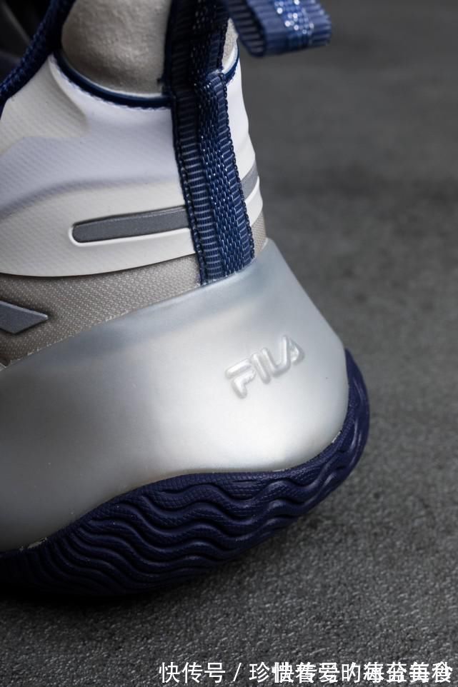 mountaineering 买到这双鞋能省好几千!这个超“贵”的牌子又出了双联名鞋!