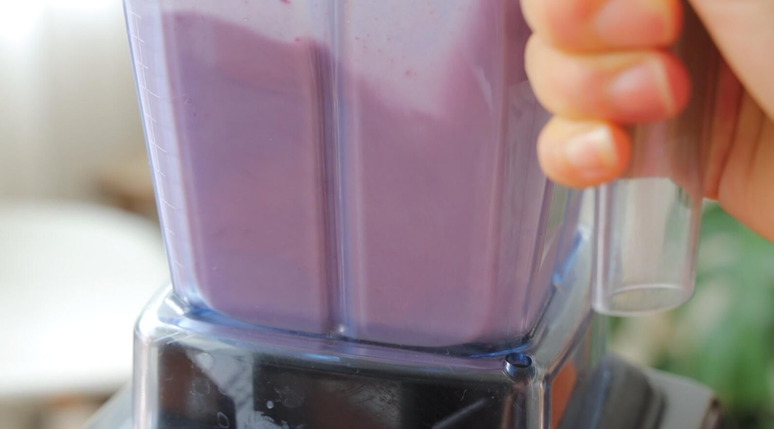 紫薯|糯唧唧的芋泥凉糕，软糯香甜，咬一口还爆浆，太适合夏天了