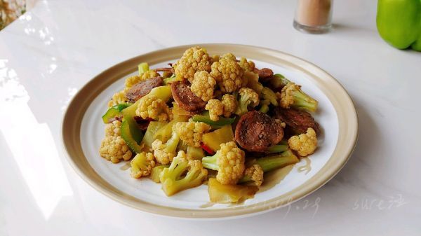 五香肉肠焖花菜