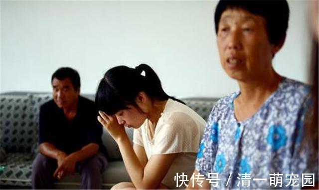 女儿|宝妈留3岁女儿在家午睡,独自出门取快递,回家后的景象让她腿软