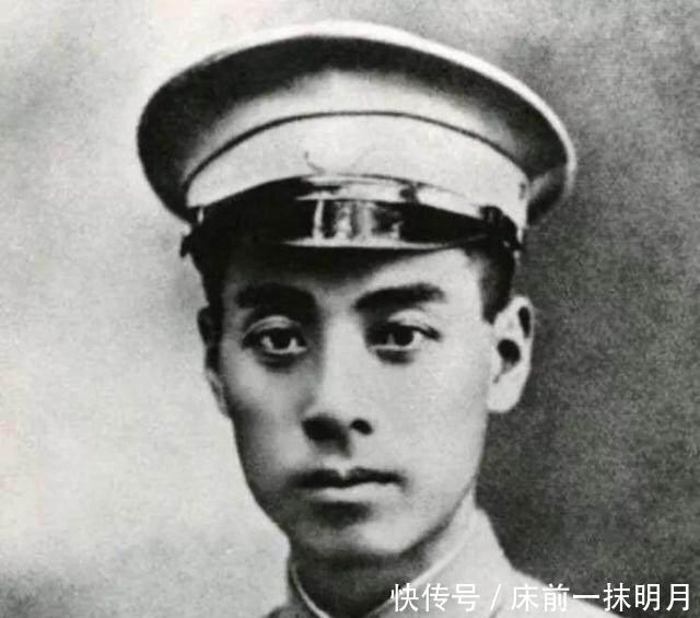 四大|他是民国四大美男之首,无人不知,无人不服,却很少人这么想!