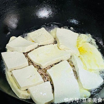 好吃到飞起的「锅塌豆腐」，这样做0失败