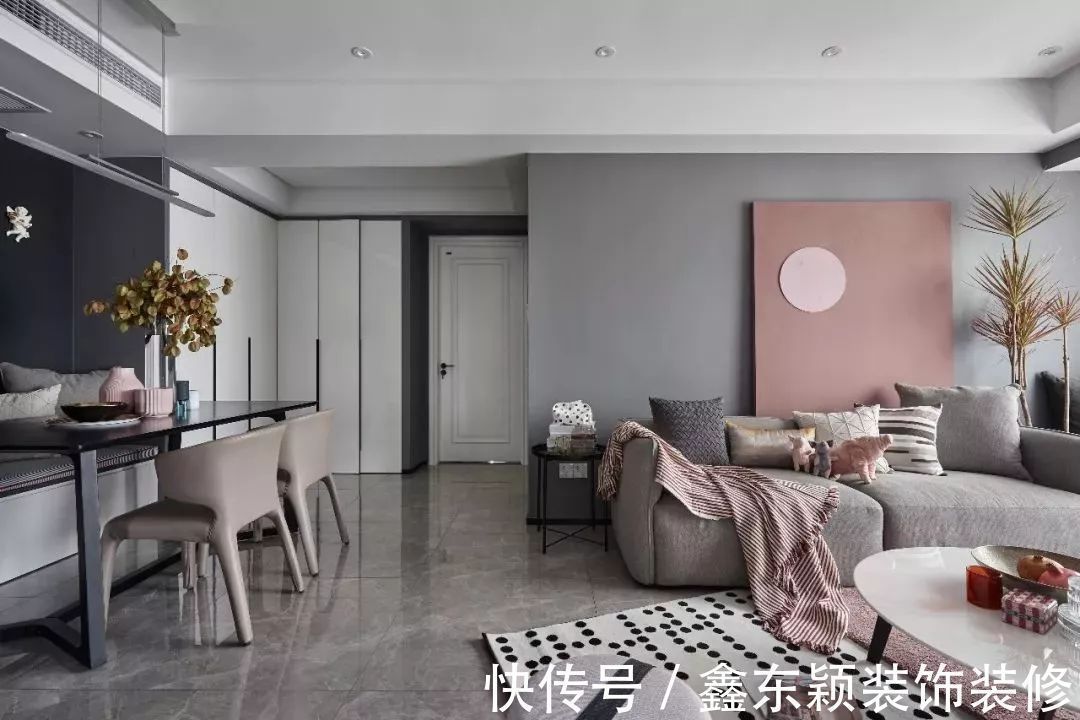 客厅|126平的三居室,独特的后现代风,充满了轻奢感。