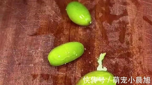 青榄|平时多给家里的“顶梁柱”喝这汤，几样食材简单一煲，润喉又下火