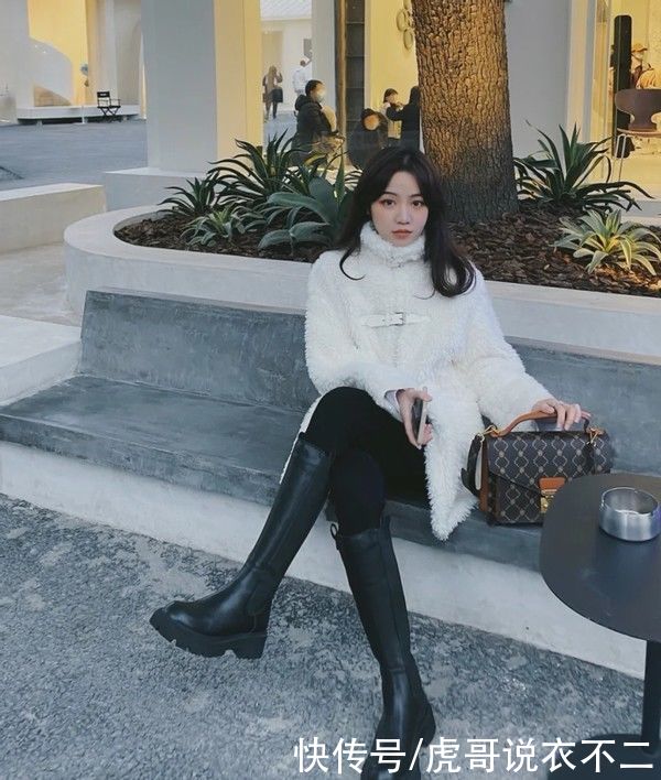 “腿精”是怎样穿出来的?“骑士靴”必不可少,有“缺陷”也不怕