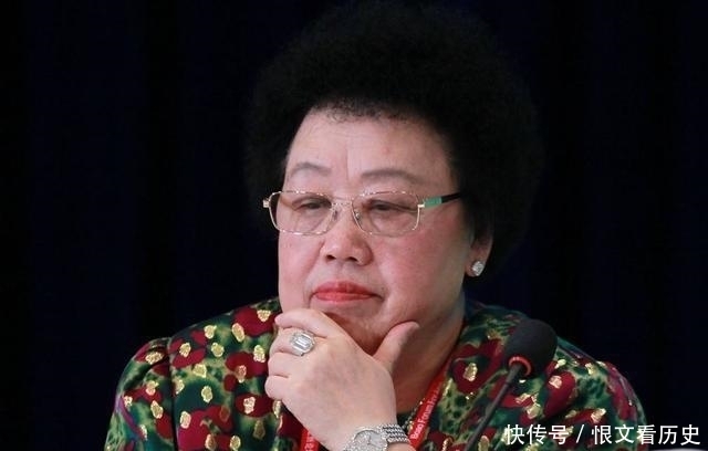 传言|身价530亿的富婆,传言是慈禧后人,49岁时嫁小11岁的“唐僧”