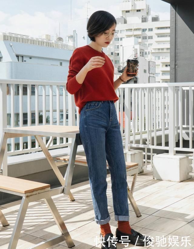 春季优雅的“知性风”显瘦穿搭,衬衣+高腰裤,打造你的专属美