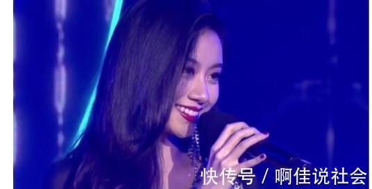 2021《好聲音》才結(jié)束后，就有兩位學(xué)員簽約燦星，都是顏值擔(dān)當(dāng)