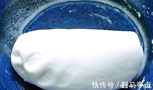糯米团|想吃麻团不用买，1碗糯米粉就能做，个个金黄酥脆，好吃停不下来
