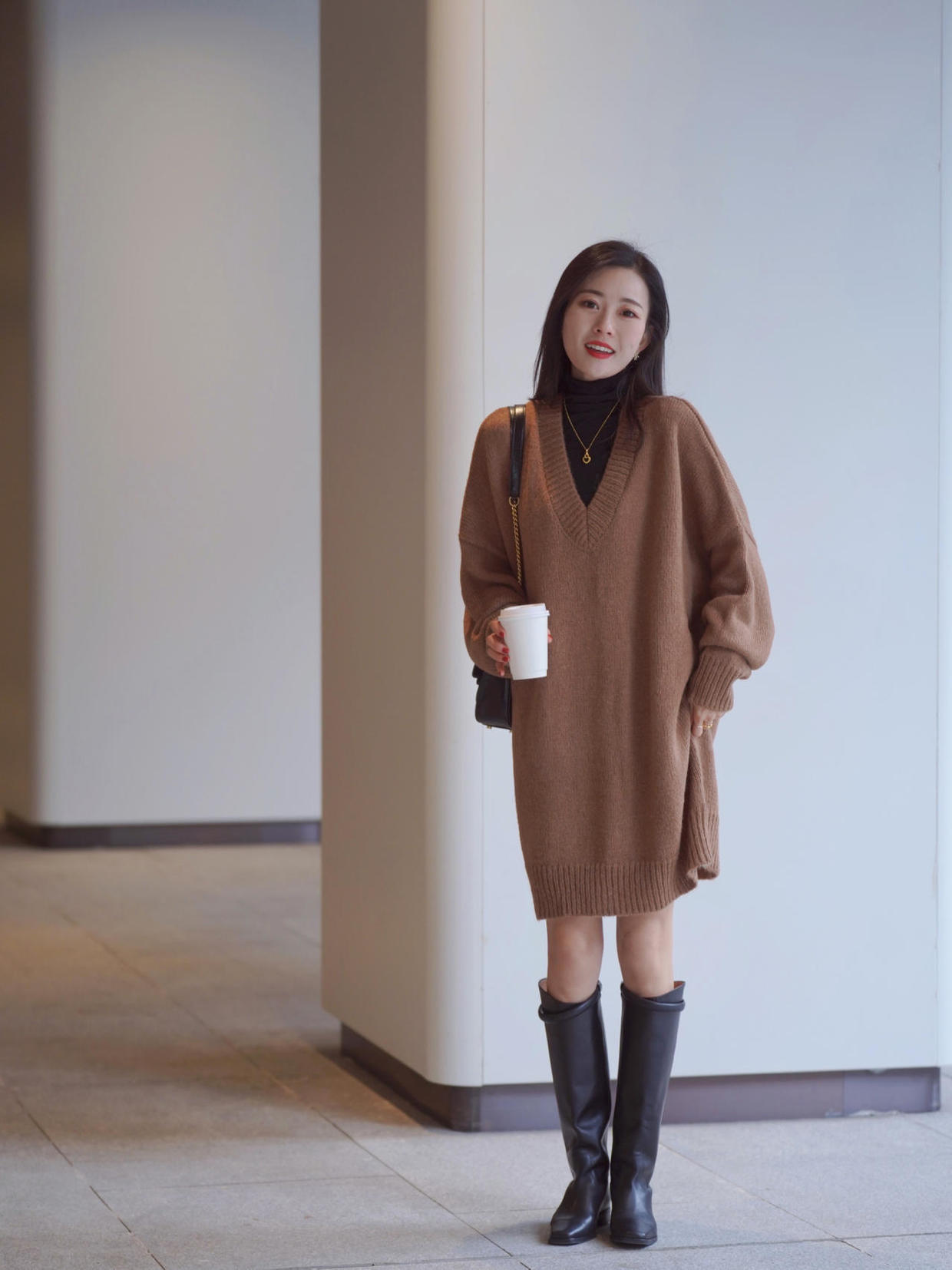 造型|冬日优雅感搭配的天花板,不能错过的针织连衣裙,大气感满分!