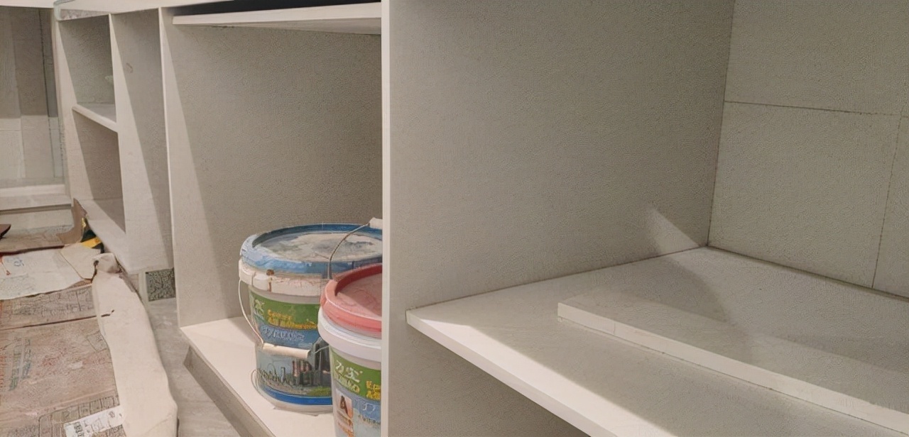 密度板|厨房不一定要做橱柜,炒菜做饭这样“弄”,高级美观又耐用