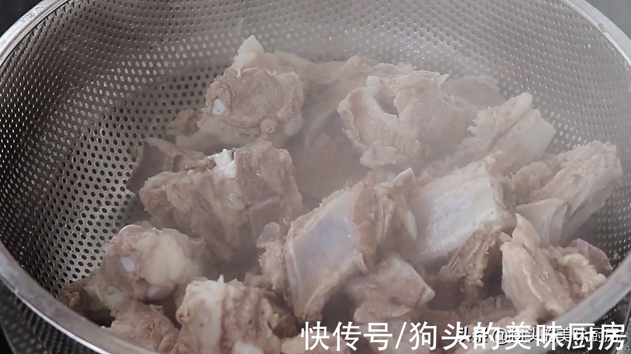 天冷这样做排骨,酥烂好吃不油腻,做法告诉你,人人都会做