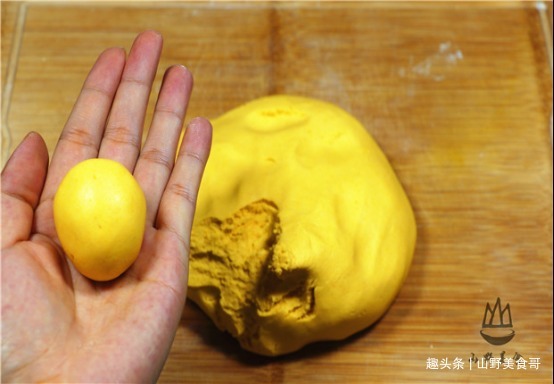 我家月饼从不买着吃,教你新做法,不用烤箱不用糖浆,健康无添加