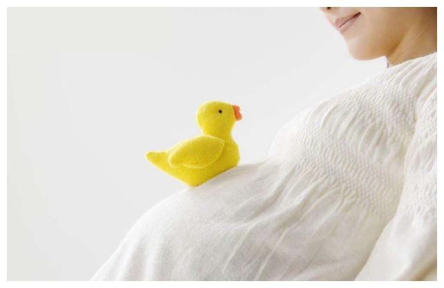 宝宝在妈妈肚子“安家”那一刻，除了恶心外，还有这些怀孕反应