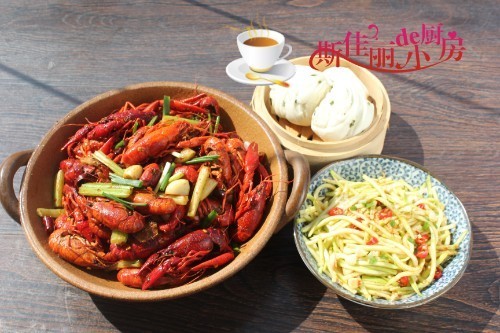 娘俩人的午餐在朋友圈火了,孩子吃好吃饱不浪费,不要精致穷