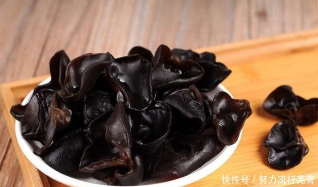  特爱|做馅饼时，别再老一套做法了，试试此做法，薄皮大馅，家人特爱吃