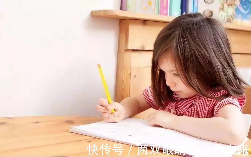 毛笔杆|5岁后爸妈教孩子写字,6种写字技巧让孩子写字不再潦草