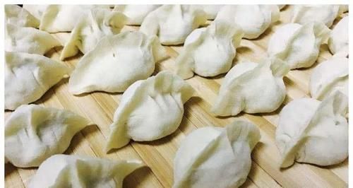 韭菜鸡蛋馅|你吃过的最好吃的饺子是什么馅的你是怎么煮饺子的