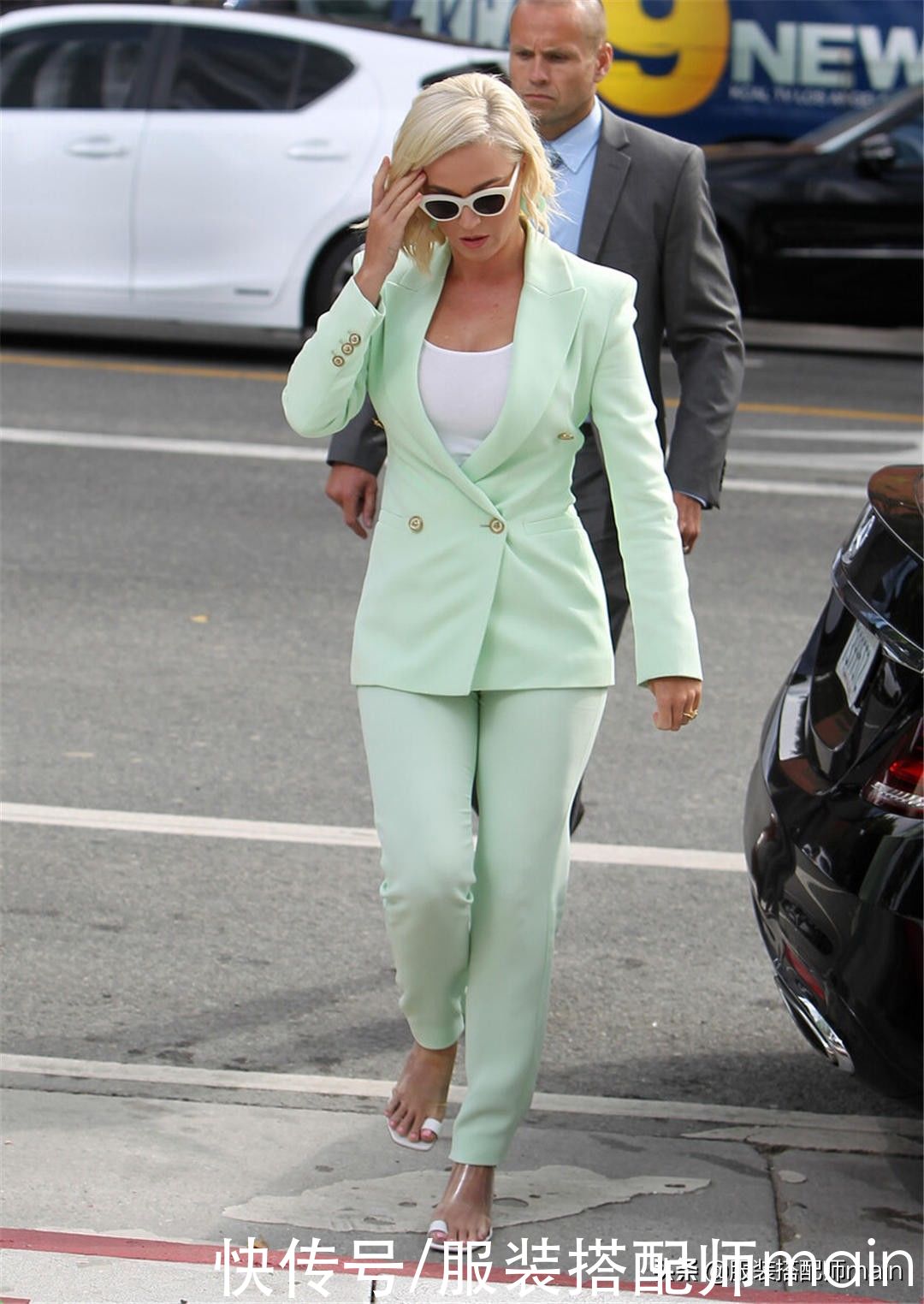 小黑裤已经过时了？今年这3种颜色的裤子才让人眼前一亮