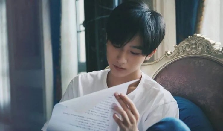 变形|他因参加《变形计》出道,之后资源一路好走,如今因成毅而走红