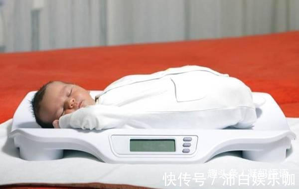 孩子|正常婴儿一个月长几斤正常?若符合这个标准,宝妈就可放心了