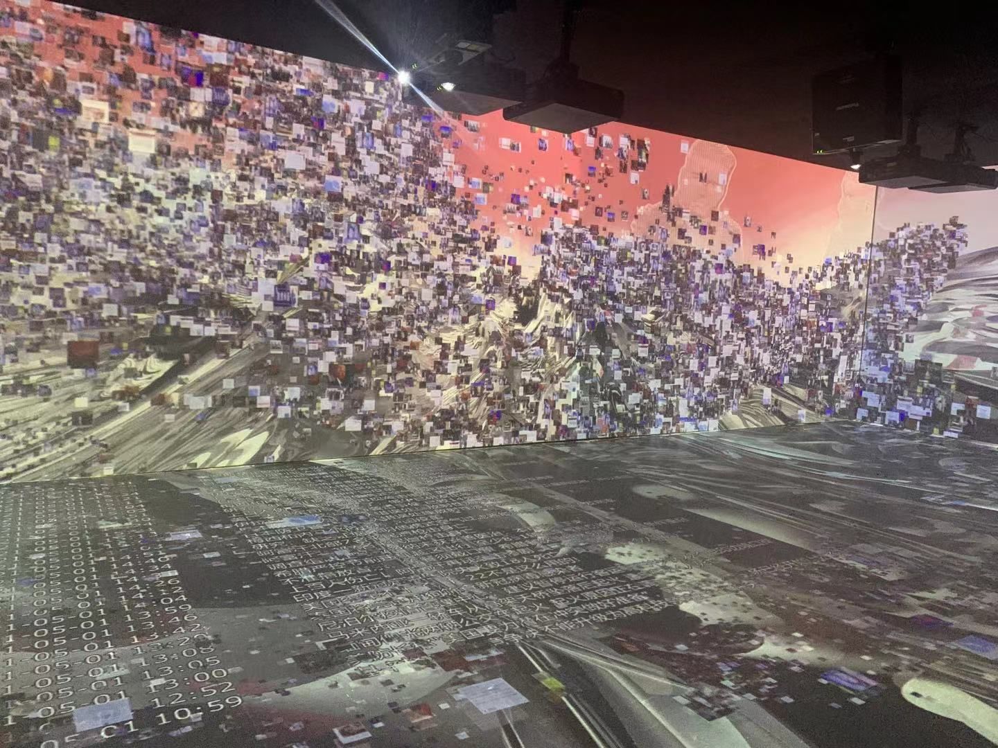 逆流而上|以“电”为索引探讨艺术未来，这个展览是一次对当下科技艺术实践的回应