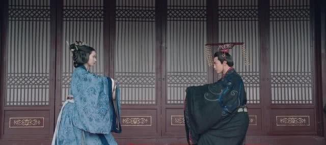 禅让|汉献帝为何主动禅让？帮助曹丕就是在救自己的命，事后被封山阳公