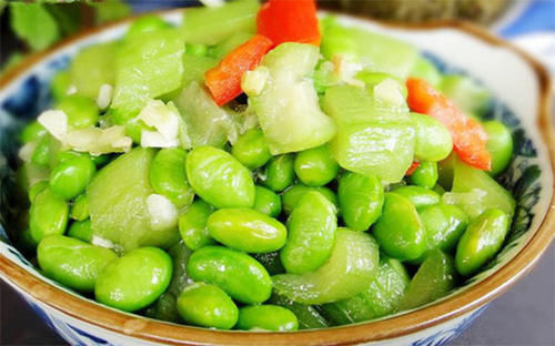 丝瓜炒毛豆|秋天最受孩子欢迎的明星减肥餐,每天一盘,高效燃脂,体重飞速掉