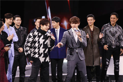 追光吧哥哥 《追光吧哥哥》初舞台得分榜:李汶翰无缘前15,于朦胧第13,榜首是他