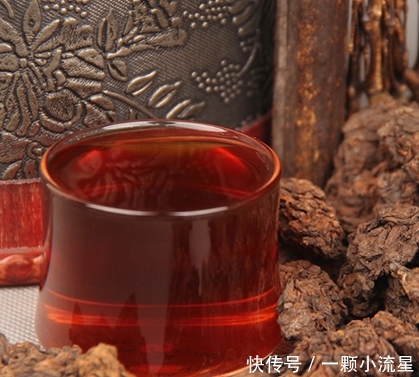 远离|年龄越大血管越堵,1种叶子常泡水喝,通血管,远离血栓困扰!