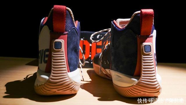 颜值设计双满分!首款“高端外场实战鞋”究竟有何玄机