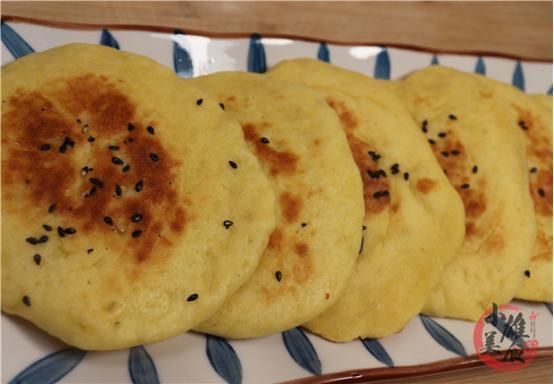 烙饼|爱吃糯米粉的留意了，30年大厨教你一招，手不粘面，好吃又解馋