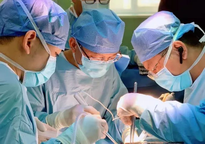 折翼天使们|2岁就查出肿瘤！这些让人心疼的折翼天使们，后来怎么样了？