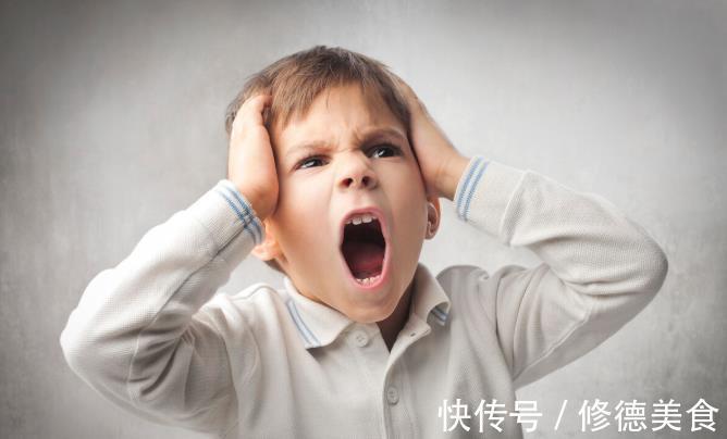 父母|超50万孩子“早熟”!毁掉孩子的正是父母的“不自知”,家长警惕