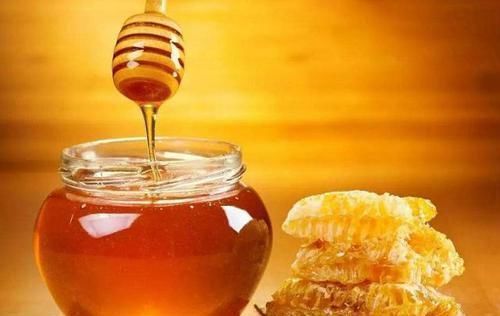 臭猪肉|四种不怕过期的食物，放的时间越久越值钱，千万记住别再扔掉了