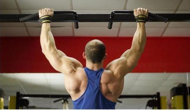 单杠|引体向上还是没有进步?只需每周3次综合训练,提升效果会更好