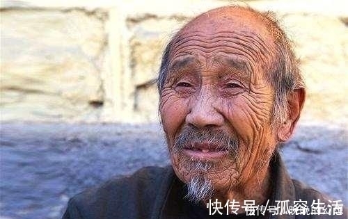 忌口|年纪越大越需要忌口?提醒:40岁后,这3种食物能不吃就不吃