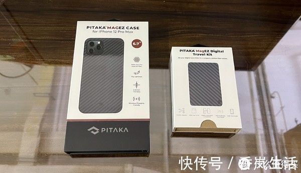 手机壳|凯夫拉手机壳与碳纤维卡包上手，数码圈贵族PITAKA另类特别的新玩意儿