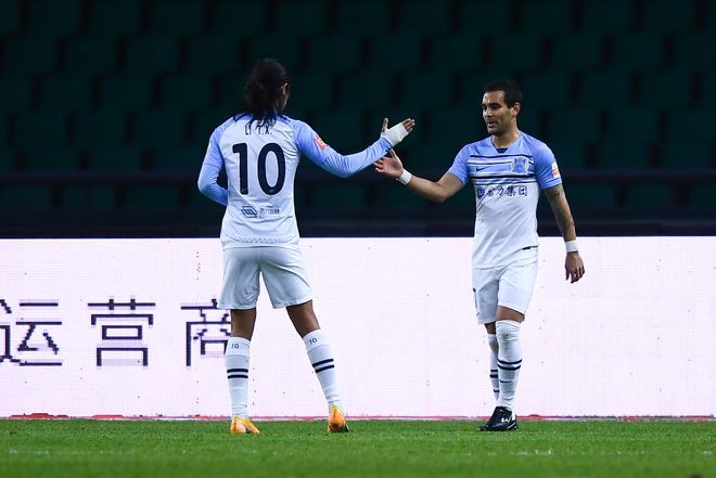 河北隊(duì)、廣州城隊(duì)?wèi)?zhàn)平 兩隊(duì)互射世界波|中超 | 卡爾多納